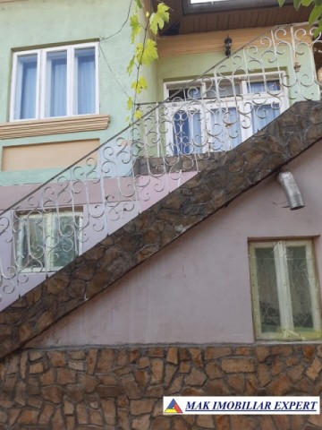 vila-cu-6-camere-si-teren-de-240-mp-de-vanzare-in-statiunea-turistica-calimanesti-valcea-ideala-pentru-locuinta-sau-afacere-turistica-1