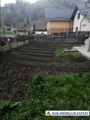 casa-2-camere-teren-400-mp-rucar-13