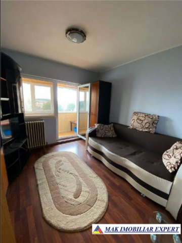 apartament-3-camere-cf-1-et-44-campulung-1