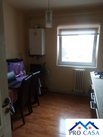 apartament-2-camere-decomandat-et2-zona-cetate-mercur-3