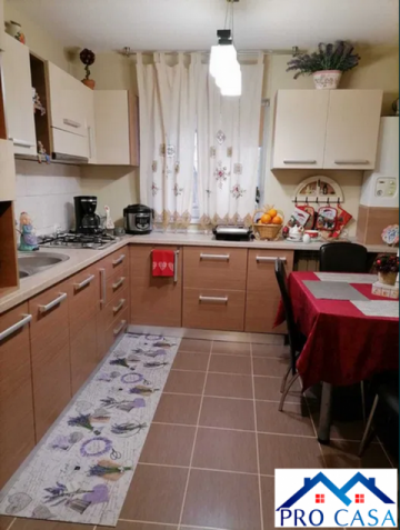 vanzare-apartament-2-camere-zona-cetate-1