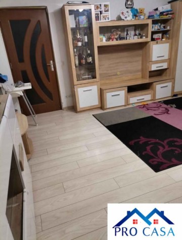 vand-apartament-2-camere-in-cetate-zona-centrala-1