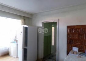 apartament-3-camere-s-52-mp-zona-liceului-electro-bloc-caramida-0