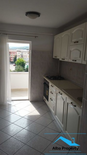 apartament-2-camere-finisat-zona-cetate-1