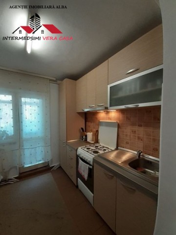 oferta-apartament-2-camere-renovat-de-vanzare-54-mu-alba-iulia-ampoi-3-1