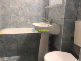 de-inchiriat-apartament-3-camere-decomandat-mobilat-in-alba-iulia-zona-centru-12