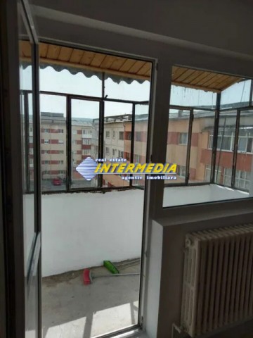 apartament-cu-2-camere-decomandat-de-vanzare-in-cetate-zona-stadion-6