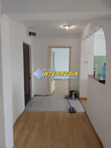 apartament-cu-2-camere-decomandat-de-vanzare-in-cetate-zona-stadion-7