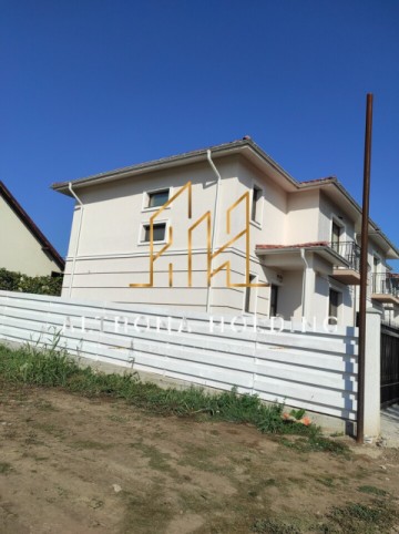 casa-cu-etaj-zona-lunca-cetatuii-2