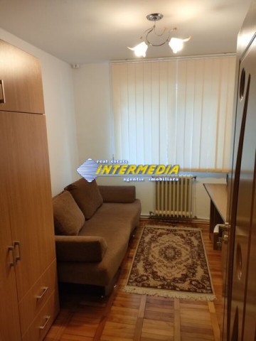 apartament-3-camere-de-vanzare-cetate-2