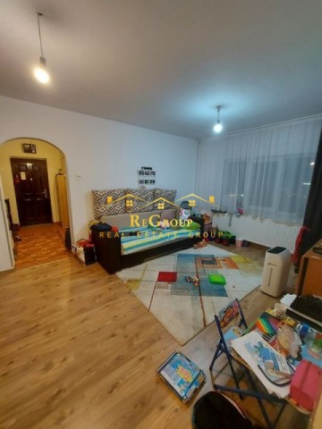 apartament-3-camere-decomandat-etaj-intermediar-mircea-cel-batran-2