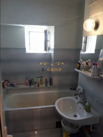 apartament-3-camere-podu-ros-bloc-din-1990-1