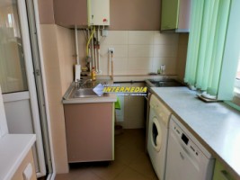 apartament-cu-2-camere-de-inchiriat-in-alba-iulia-mobilat-si-utilat-complet-zona-centru-1