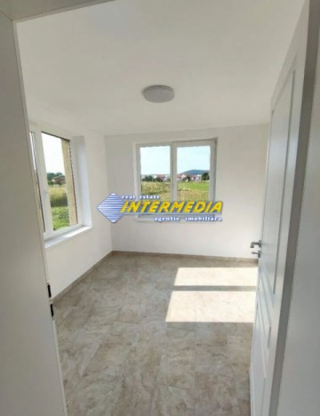 casa-cu-4-camere-finisata-la-cheie-de-vanzare-alba-iulia-teren-335-mp-7