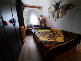 apartament-3-camere-de-vanzare-in-alba-iulia-zona-cetate-3