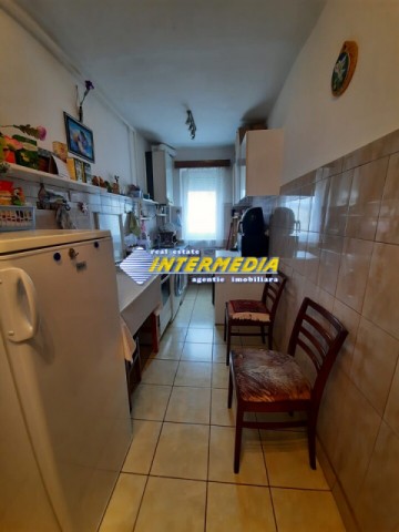 apartament-3-camere-de-vanzare-in-alba-iulia-zona-cetate-5