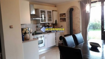 apartament-cu-3-camere-in-vila-de-vanzare-in-alba-iulia-zona-kaufland-1