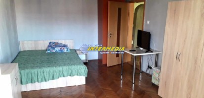 apartament-3-camere-decomandat-de-inchiriat-cetate-24