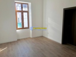 spatii-de-inchiriat-in-centru-alba-iulia-finisata-ultramodern-5