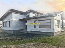 casa-noua-de-vanzare-la-rosu-in-alba-iulia-cu-geamuri-termopan-18