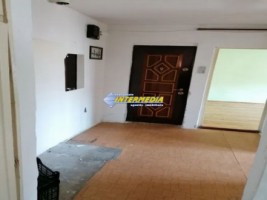 apartament-2-camere-decomandat-de-vanzare-cetate-1