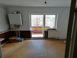 apartament-2-camere-decomandat-de-vanzare-cetate