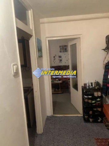 apartament-2-camere-decomandat-cetate-4