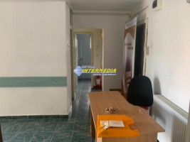 spatiu-comercial-de-vanzare-pretabil-cabinet-medical-birouri-7