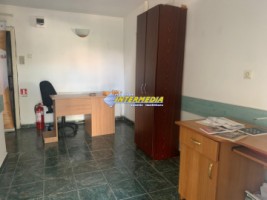 spatiu-comercial-de-vanzare-pretabil-cabinet-medical-birouri-8