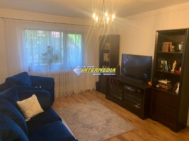 apartament-cu-4-camere-decomandat-finisat-cetate-closca