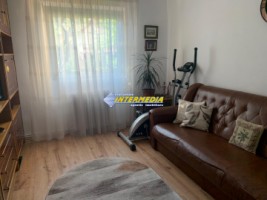 apartament-cu-4-camere-decomandat-finisat-cetate-closca-7