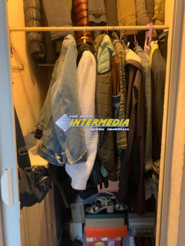 apartament-cu-4-camere-decomandat-finisat-cetate-closca-6
