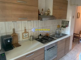 apartament-cu-4-camere-decomandat-finisat-cetate-closca-15