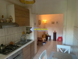 apartament-cu-4-camere-decomandat-finisat-cetate-closca-17