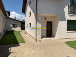 casa-de-vanzare-in-cartierul-cetate-mobilata-4