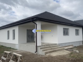casa-noua-de-vanzare-pe-un-nivel-in-alba-iulia-11