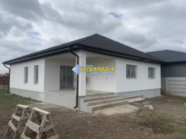 casa-noua-de-vanzare-pe-un-nivel-in-alba-iulia-13