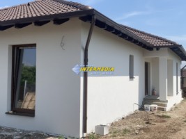 casa-noua-de-vanzare-in-alba-iulia-pe-un-singur-nivel-finisata-la-cheie-2