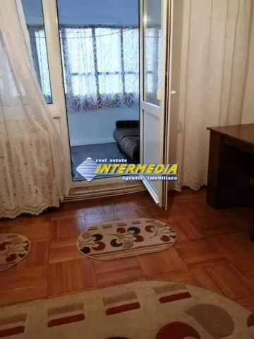 apartament-3-camere-decomandat-de-inchiriat-cetate-mercur-etaj-2-3