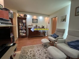 apartament-cu-2-camere-de-vanzare-mobilat-si-utilat-in-cetate-zona-bulevard-12