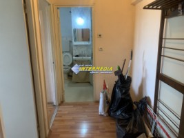 3-camere-decomandat-in-cetate-zona-parc-etaj-intermediar-1