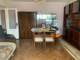 3-camere-decomandat-in-cetate-zona-parc-etaj-intermediar-3