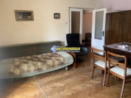 3-camere-decomandat-in-cetate-zona-parc-etaj-intermediar-5