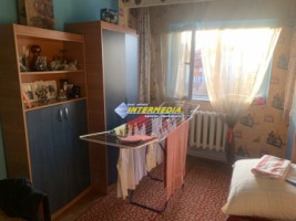 apartament-3-camere-decomandat-de-vanzare-cetate-zona-stadion-6