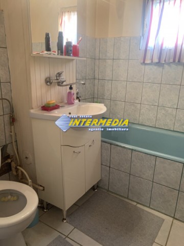 apartament-3-camere-decomandat-de-vanzare-cetate-zona-stadion-7