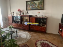 apartament-3-camere-decomandat-de-vanzare-cetate-zona-stadion-9