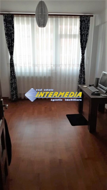 apartament-3-camere-decomandat-de-vanzare-centru-etaj-2-finisat-si-mobilat-3