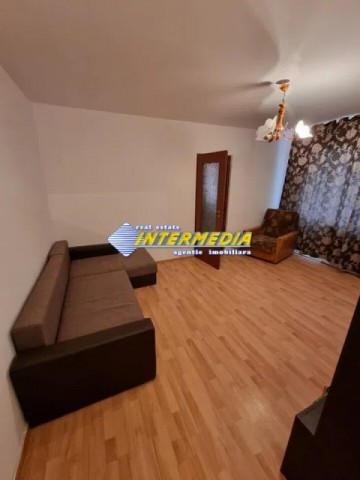 apartament-2-camere-renovat-de-vanzare-cetate-1