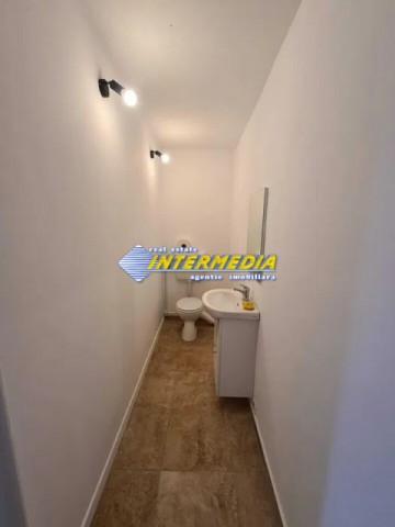 spatiu-comercial-de-inchiriat-cetate-1