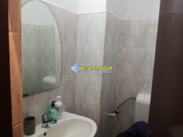 apartament-3-camere-renovat-mobilat-si-utilat-de-vanzare-cetate-mercur-7